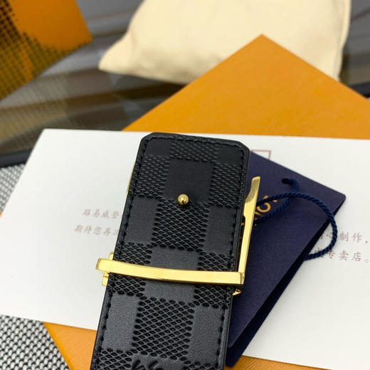 秋冬特惠💰330【LV 路易威登】男士腰带 Check 双面腰带以 Damier Infini 压纹皮革和深邃 Damier 帆布演绎两式风尚 商品图7