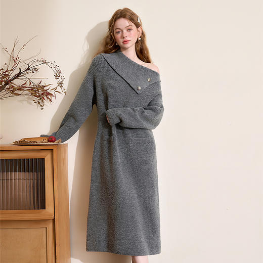 慵懒风设计感翻领长袖连衣裙女秋冬气质高级感直筒毛衣裙V4443589 商品图2