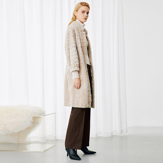 EITIE爱特爱保暖气质高级轻奢皮草中长款外套冬季新款8093718 商品图1