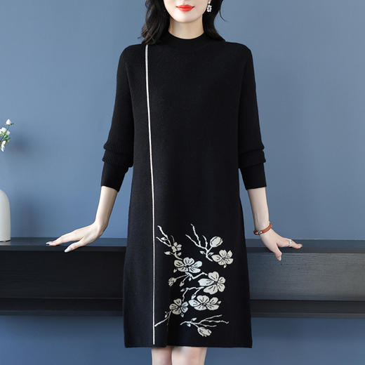 CC-16-9205秋冬洋气中长款过膝宽松针织打底衫女士大码遮肚子印花连衣裙 商品图2