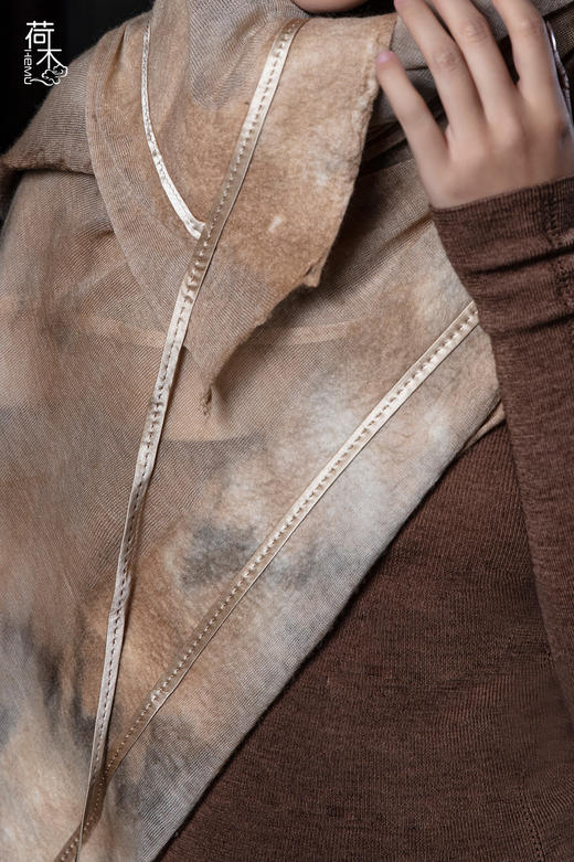 荷木HEMU丨高定旷野·手工抹毡方巾 商品图5