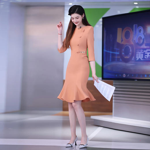 IWY/橘色气质收腰鱼尾裙正装女2024七分袖上镜主持职业长裙连衣Q1180 商品图1