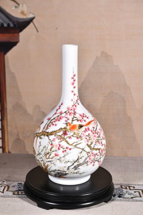 粉彩梅开五福胆瓶 商品图0