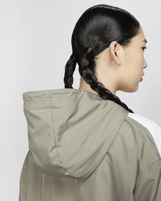 Nike 耐克Sportswear Classic Wovens 女子宽松连帽夹克防晒衣FV6299-320 商品图2