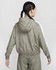 Nike 耐克Sportswear Classic Wovens 女子宽松连帽夹克防晒衣FV6299-320 商品缩略图1