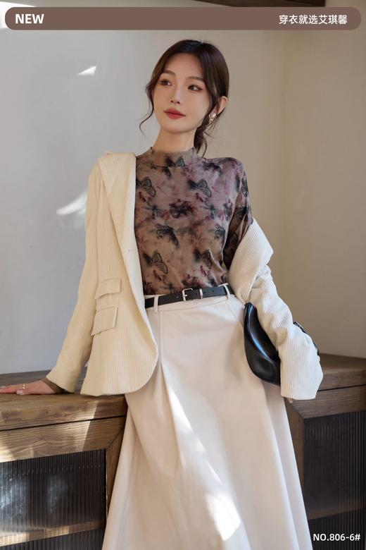 【百搭舒适！暖心护体】星空绒，自发热，暖情满满。古风设计，气质高级。宽松大板型，尽显女性优美曲线。让你在冬日里保暖兼具时尚感，成为街头蕞靓的女神！ 商品图10