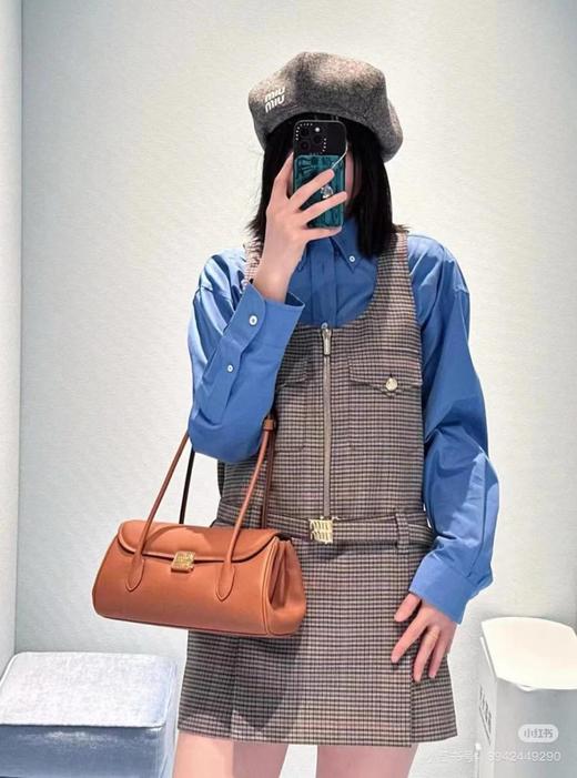 缪缪2024秋冬系列全新登场！新款方形锁扣翻盖包（HH） 商品图8