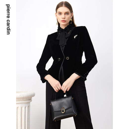 皮尔卡丹女装西装春秋丝绒花边立领日常时尚设计外套P3321U3997B0
 商品图4