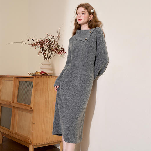 慵懒风设计感翻领长袖连衣裙女秋冬气质高级感直筒毛衣裙V4443589 商品图3