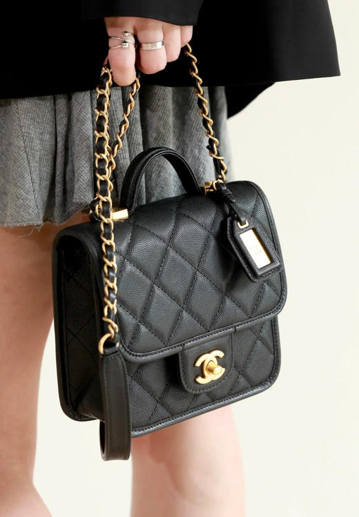 𝗖𝗵𝗮𝗻𝗲𝟭 𝟮𝟮𝗞秋冬🌿手柄口盖包邮差包 黑色（HH） 商品图3