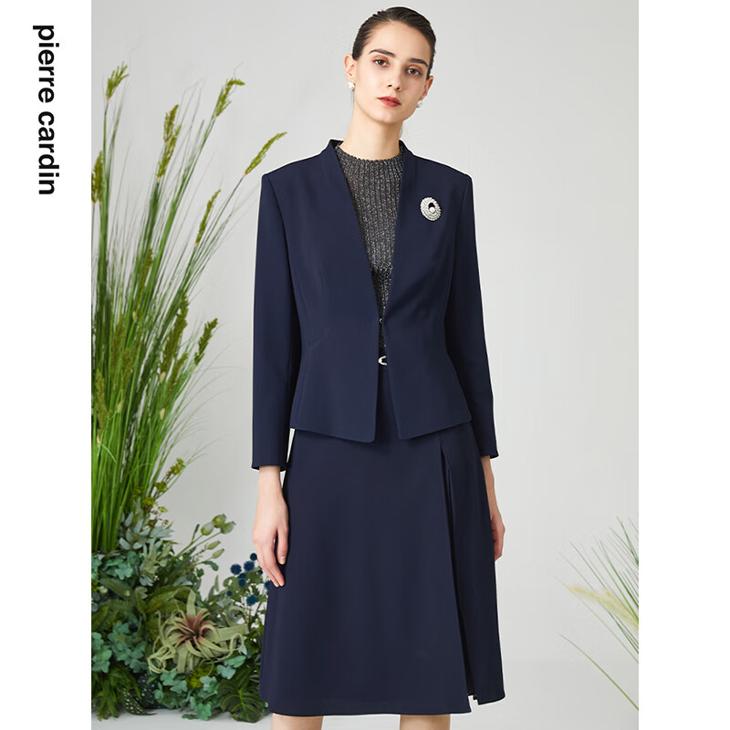皮尔卡丹女装时尚V领干练通勤一粒扣西服外套P3117U3001N0
