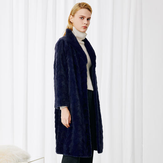 EITIE爱特爱气质翻领保暖直筒奢华大衣皮草外套冬新款8093720 商品图2