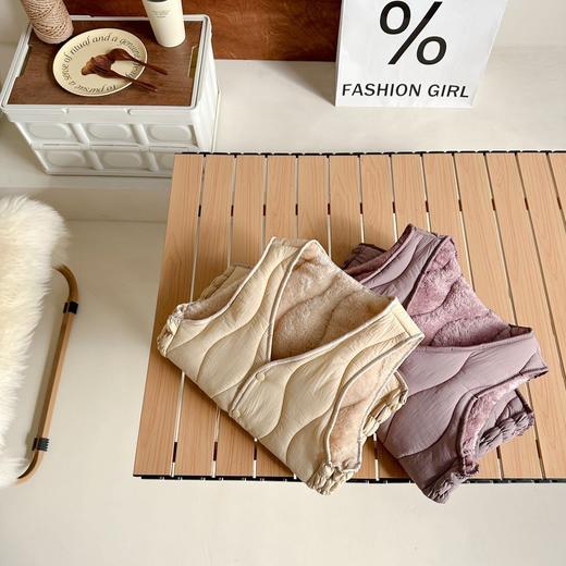 【巴壮鸽女士加绒夹棉马甲】❗❗❗ 🌈加绒加厚，锁住温度！🔥秋冬必备·重磅来袭 一条足以过冬，🔸看得见的厚、摸的着的暖！🔸行走的小火炉，贴身即暖，抗寒保暖 商品图1