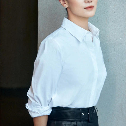 【顺丰包邮】01438 洛诗琳简约高级感解构系廓形翻领衬衫女299 商品图2