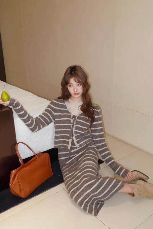 LNNNS 慵懒条纹针织连衣裙开衫套装 18907 商品图2