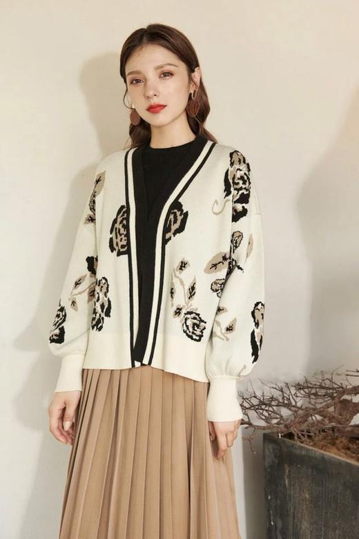 MEETLADY/米莱达 黑色提花开衫外套 11083 商品图0