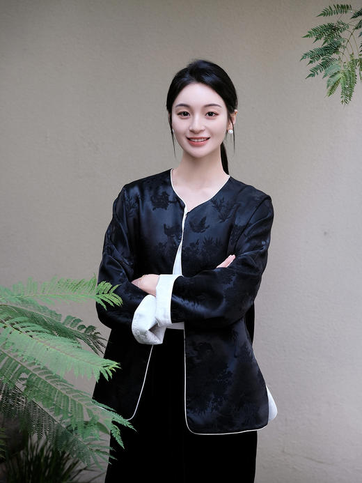 盛唐牡丹| 珍珠白梅兰竹菊冠乐绉外套 商品图1