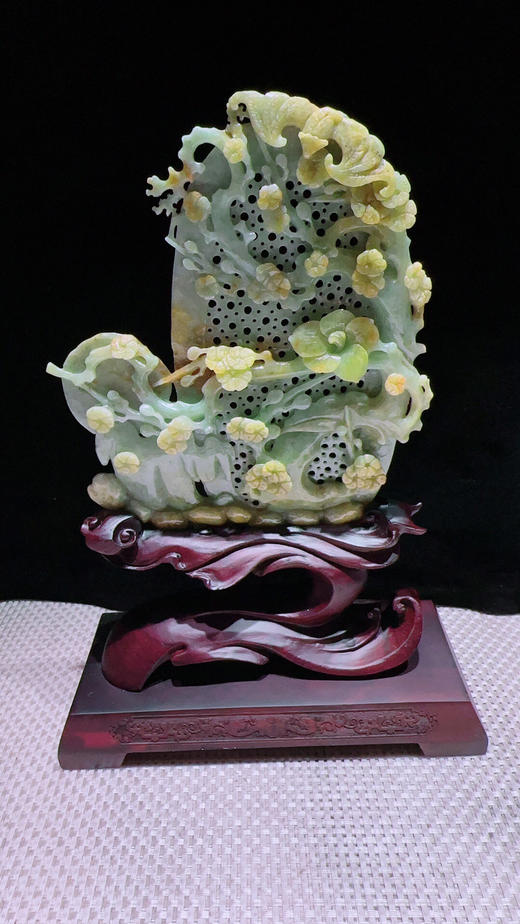 620487翡翠摆件【福在眼前 梅开五福】 商品图5