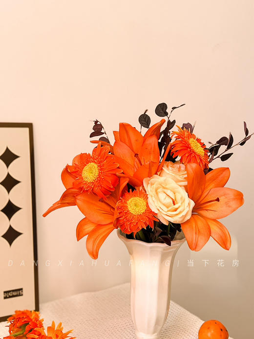 【橙汁汽水】橙色梦想亚百合5朵+香槟玫瑰2朵+橙色非洲菊3朵+红继木3小支 商品图10