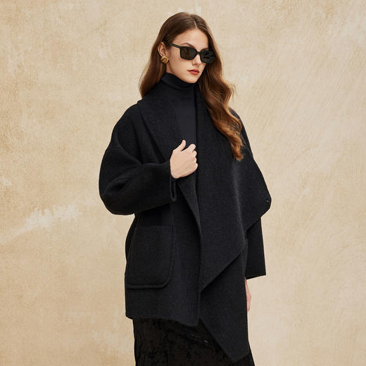 PH954斯尔丽24新款高支羊毛双面呢不对称翻领设计感松弛廓形大衣 商品图6