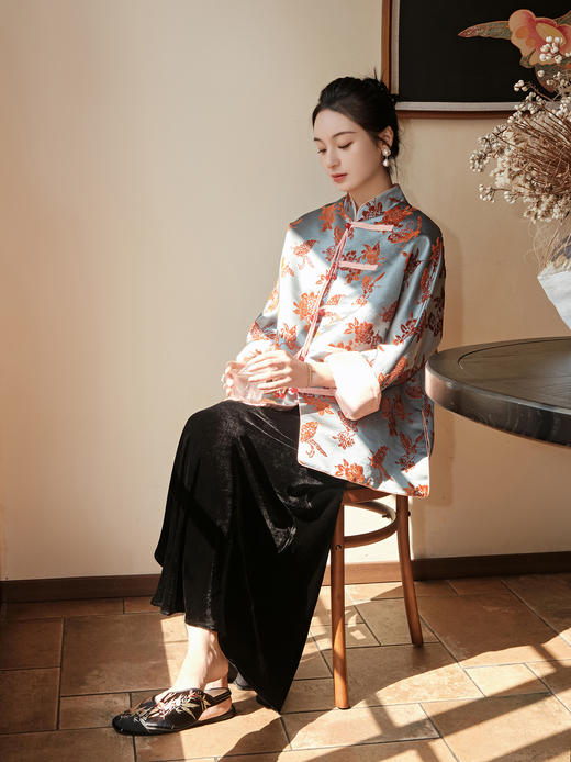 盛唐牡丹| 蝶恋花漳缎铁锈红色外套 商品图4