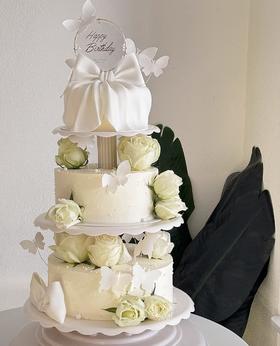 三层蛋糕-翻糖蝴蝶结鲜花蛋糕