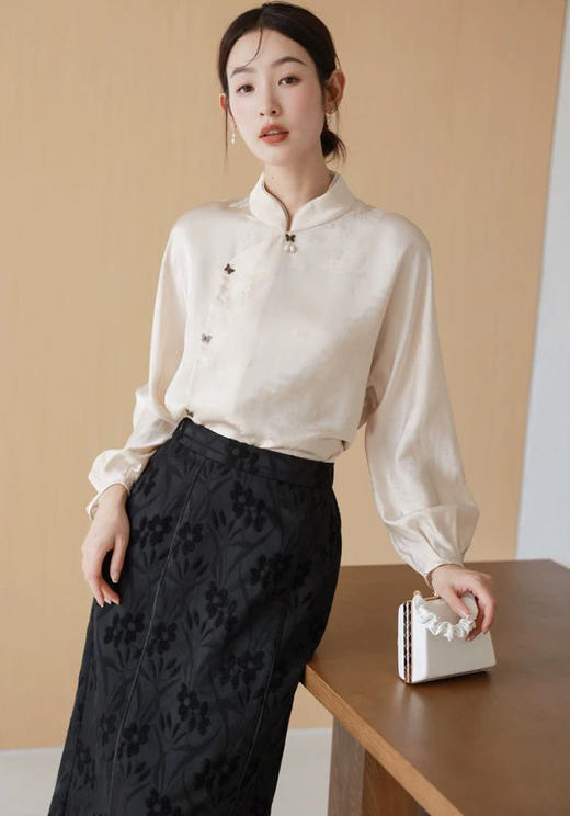 【清仓不退换】【高品质私服】【新中式提花松紧腰开叉半裙】质感舒适柔软但自带筋骨【无标出货 介意慎拍】 商品图2