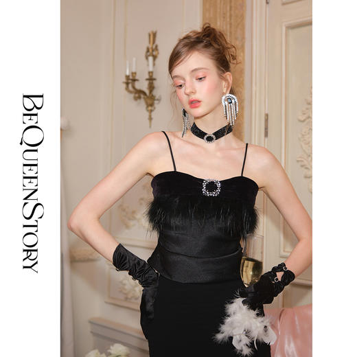 余潇潇【月神晚宴】设计感日字扣收褶纯欲性感黑色收腰吊带背心内搭 商品图4