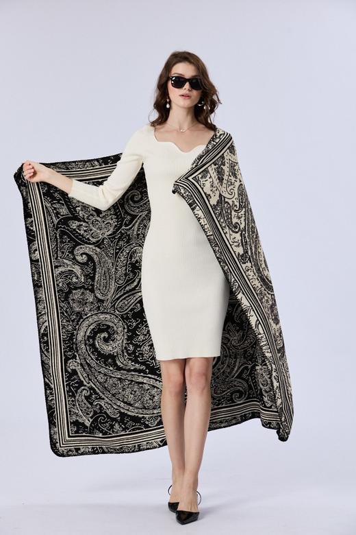 优品堂【墨玉青花】140×140方巾羊毛+拉绒双面围巾披肩两用 商品图0