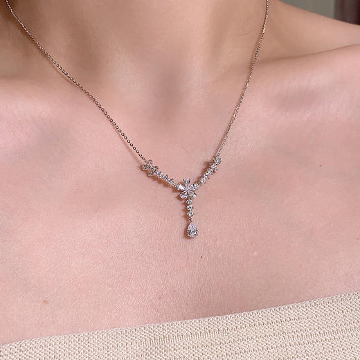 卡蒂罗/KADER 繁花之景项链 满钻锆石闪耀五瓣花Y形流苏拼接链  温柔气质森系清新水滴造型锁骨链 925银 商品图2