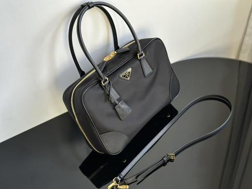 普拉达24款1978尼龙拼皮保龄球手袋！这一季将复古进行到底，刘雯大表姐同款（MM） 商品图2