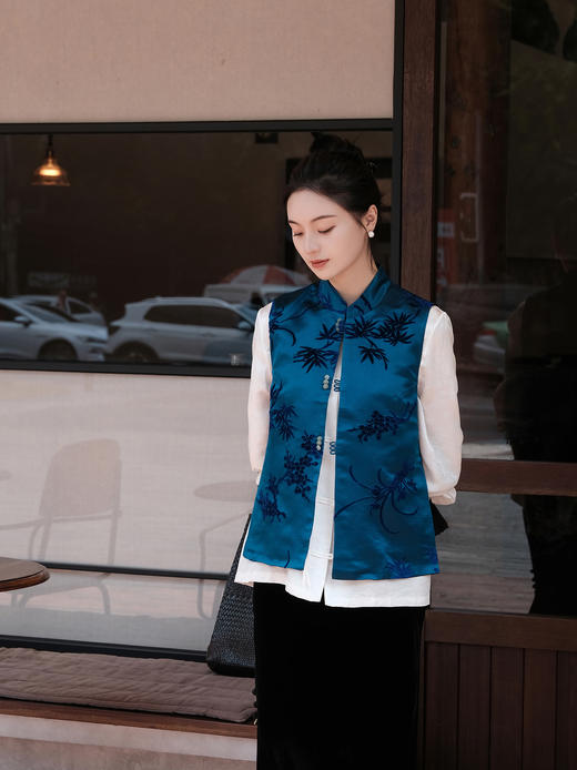 盛唐牡丹|宝蓝色梅兰竹菊漳缎马甲 商品图1