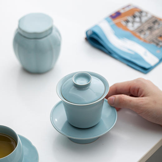 汝山明汝瓷瓜棱茶叶罐三才盖碗茶杯主人杯万事利丝巾丝绸瓷器礼盒 商品图0