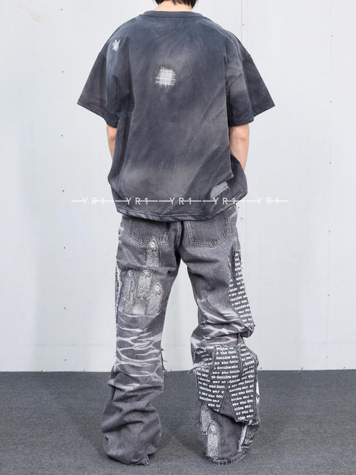 WHO DECIDES WAR｜灰色图案贴片牛仔裤 商品图2