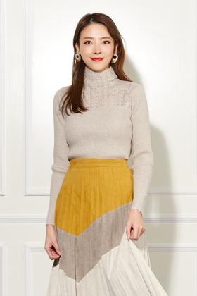 Le Malene 杏色蕾丝钩花修身打底毛衣 11039