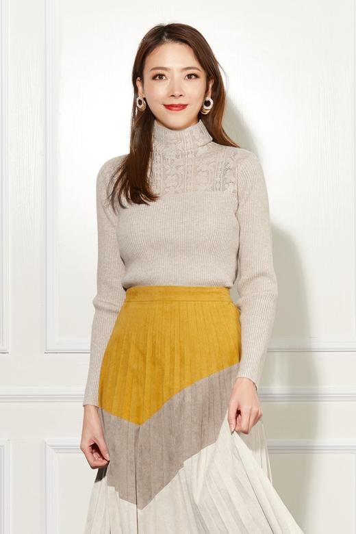 Le Malene 杏色蕾丝钩花修身打底毛衣 11039 商品图0