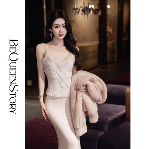 余潇潇【雪夜凝香】立体手工花朵彩珠吊坠拼接毛毛白色吊带背心内搭 商品图2