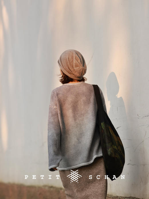 PETIT SCHAN小闪 CLO#630 Cloud surges 雲起 羊绒圈纱双面双层织物手工染色卫衣套头衫 商品图6