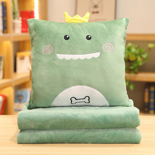 【一物多用！卡通三用抱枕毯】办公室抱枕被子两用二合一靠枕汽车内靠垫多功能午睡毯子，加厚插手设计，填充饱满 。ry 商品图5
