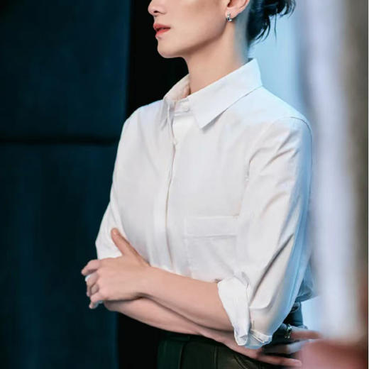 【顺丰包邮】01438 洛诗琳简约高级感解构系廓形翻领衬衫女299 商品图0
