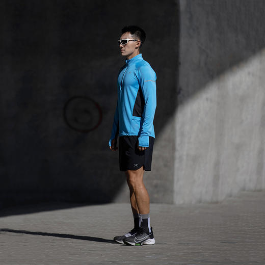 身体智慧 BODYWIT 男款 快干透气 跑步保温长袖 商品图3