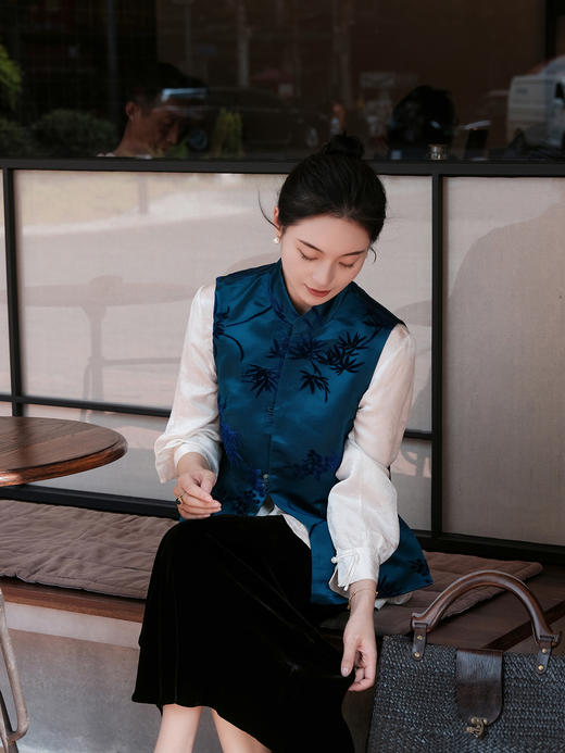 盛唐牡丹|宝蓝色梅兰竹菊漳缎马甲 商品图4