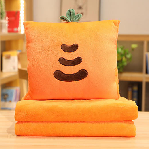 【一物多用！卡通三用抱枕毯】办公室抱枕被子两用二合一靠枕汽车内靠垫多功能午睡毯子，加厚插手设计，填充饱满 。ry 商品图6