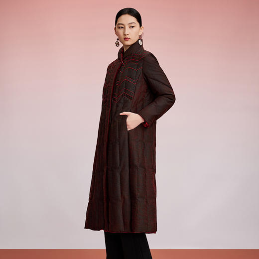 TANGY Collection/天意精品冬季新品中国风女士植物人羽绒服外套 商品图3