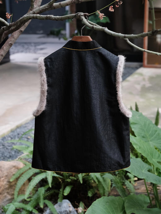 盛唐牡丹|手推苗绣水貂夹棉马甲 商品图13