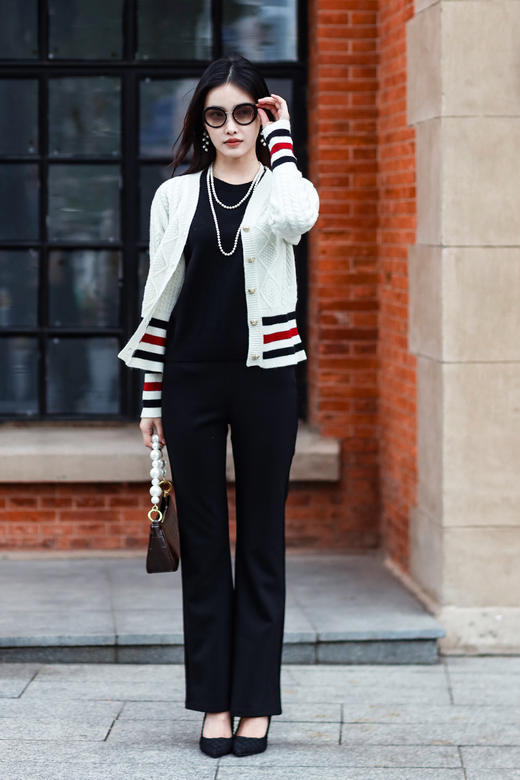 逸红颜明月优选 #新升级王炸微喇裤【曼妙裤】年度最佳冬日细腿裤，太太太显瘦了！ 商品图4