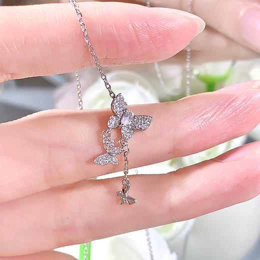 卡蒂罗/KADER 翩蝶引梦项链 星光蝴蝶造型轻奢高级感 精致简约个性ins冷淡风锁骨链 满钻璀璨闪耀 925银 商品图4