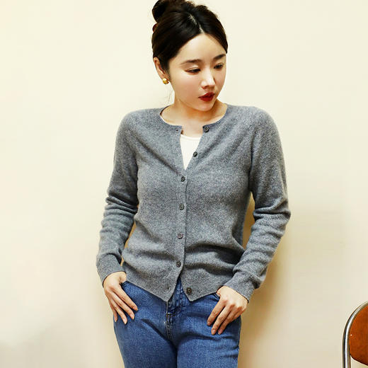 笙观相沐100%绵羊毛衫 一体无缝织 轻盈蓬松 细腻软糯有骨感 商品图2