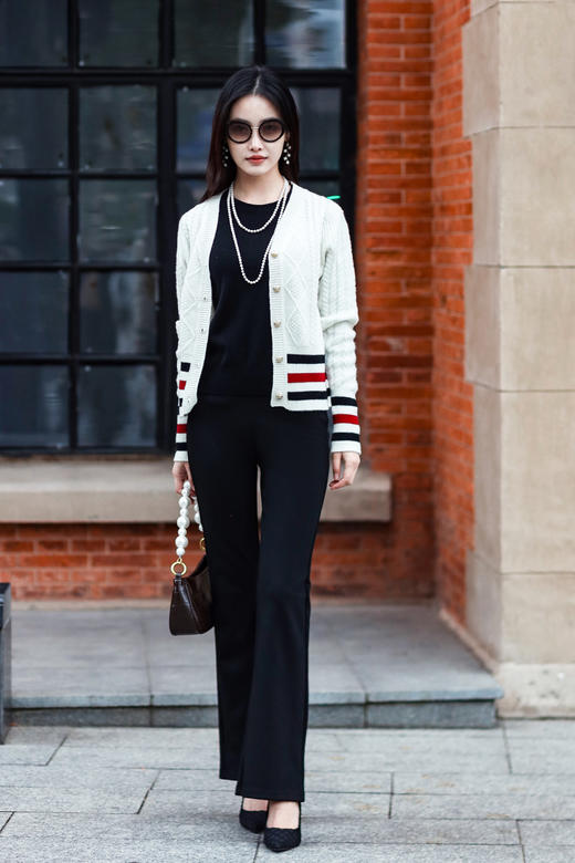 逸红颜明月优选 #新升级王炸微喇裤【曼妙裤】年度最佳冬日细腿裤，太太太显瘦了！ 商品图3