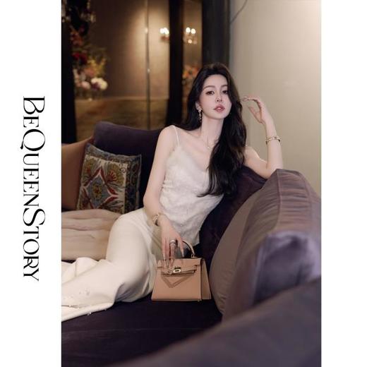 余潇潇【雪夜凝香】立体手工花朵彩珠吊坠拼接毛毛白色吊带背心内搭 商品图3